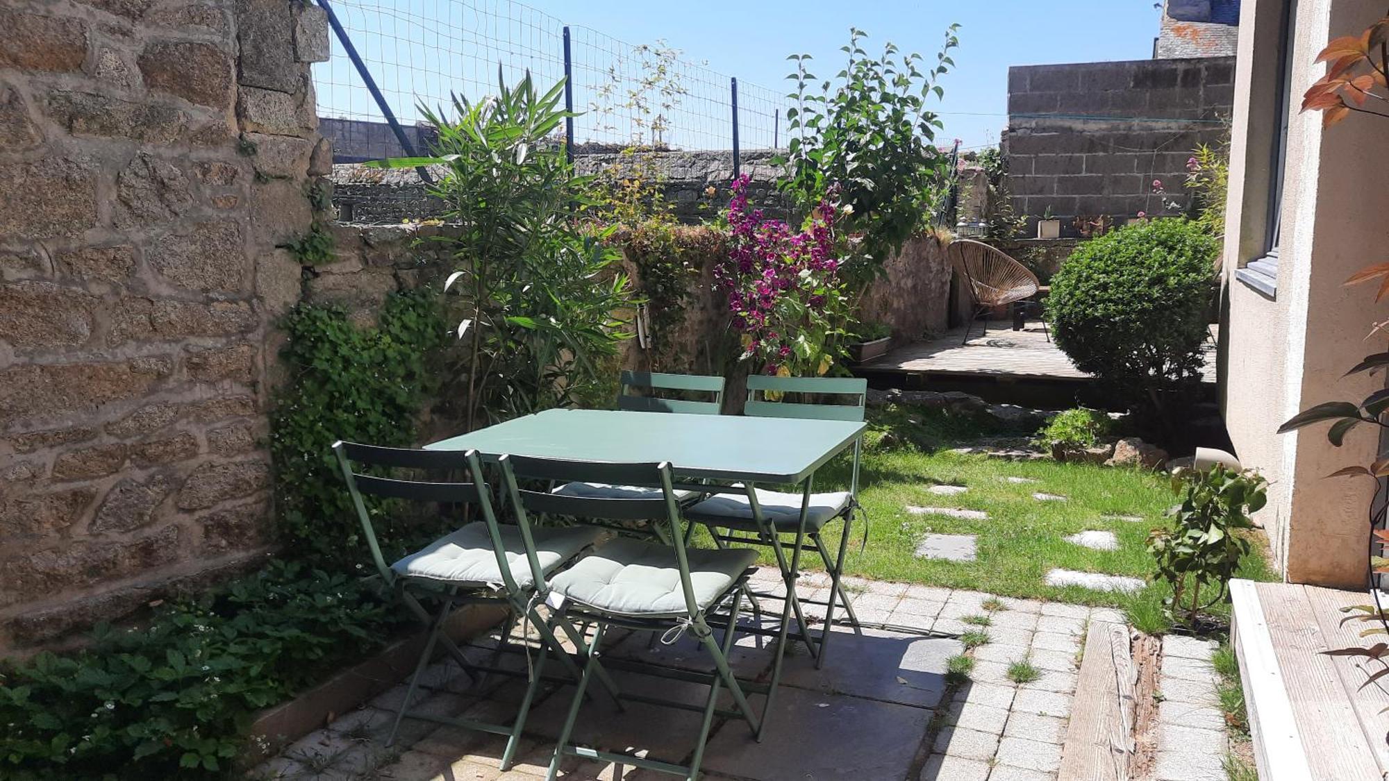 Le Duclos, Appartement Rez-De-Jardin Dinan Centre Εξωτερικό φωτογραφία